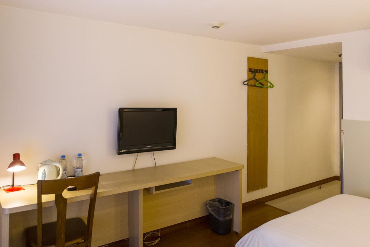 Motel Shenzhen Longgang Longcheng Square Metro Station Экстерьер фото